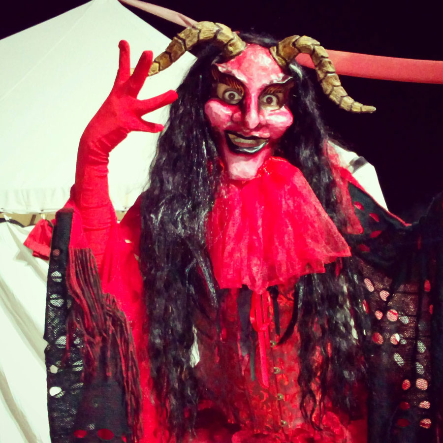 los demonios tentadores - teatro infinito - teatro itinerante