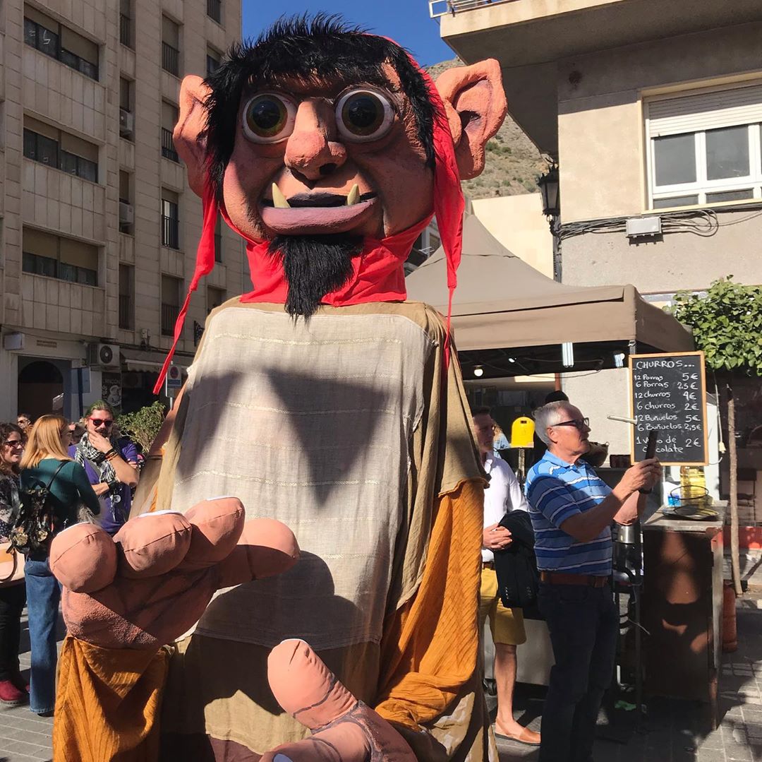 trolerias-teatroinfinito-pasacalles